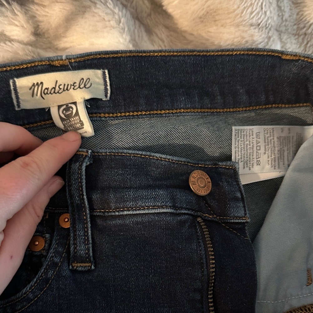 Madewell Mid-Rise Kick Out